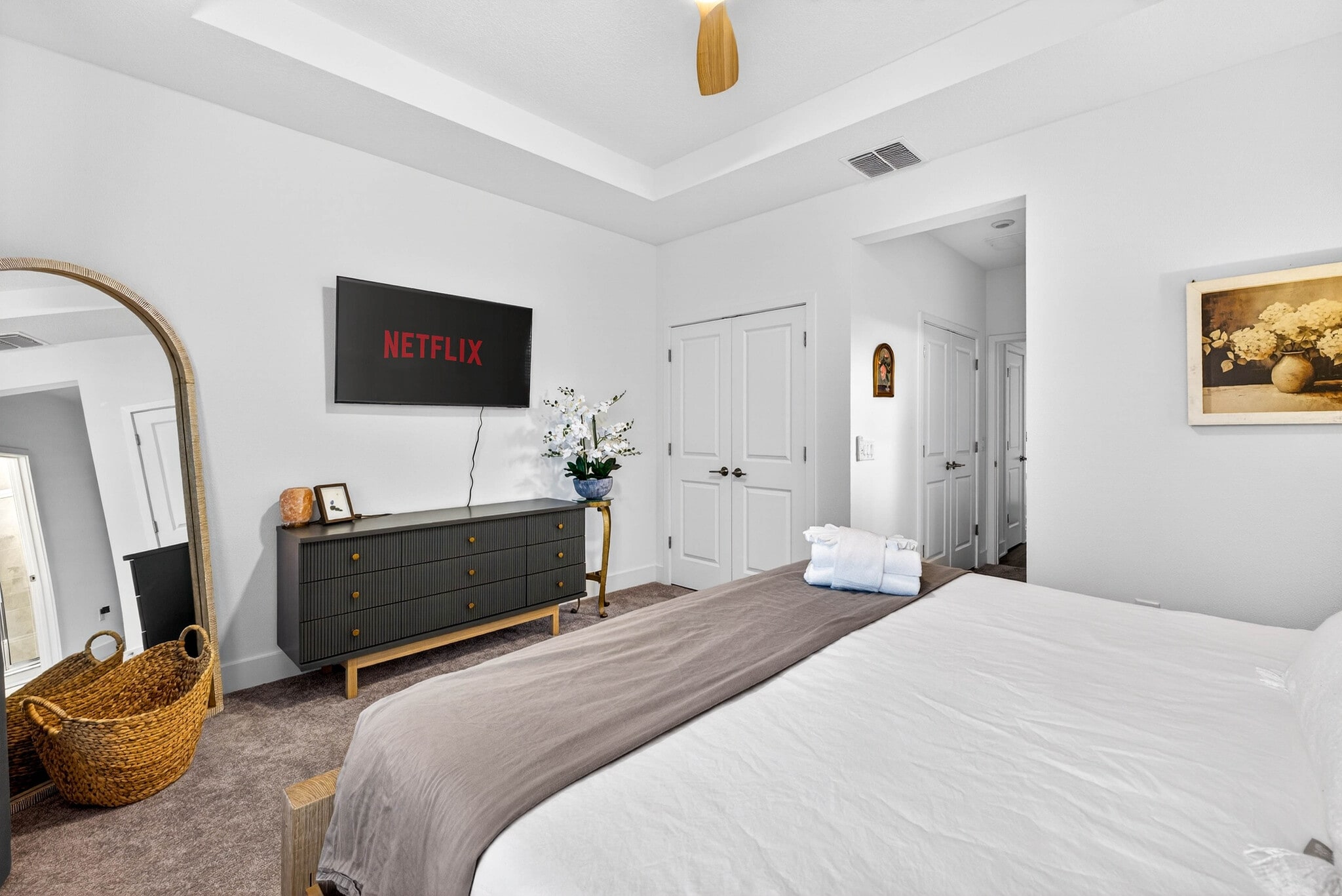 Building Photo - 1734 W Cherry St