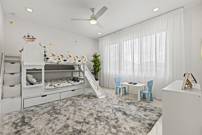 Building Photo - 12884 Wingspan Ct