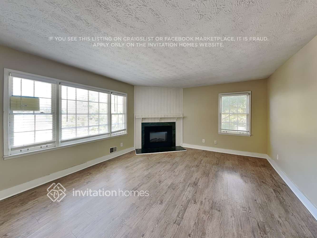 Building Photo - 215 Simpson Dr NE