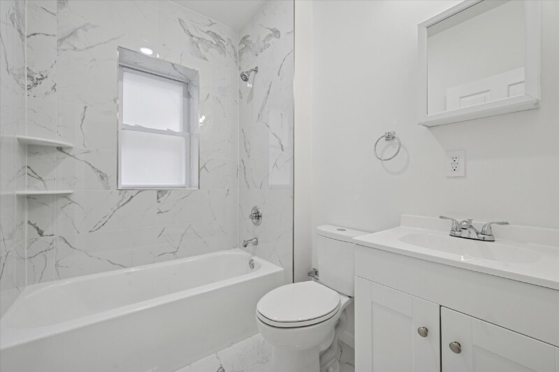 Building Photo - 5431 Walnut St