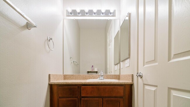 Building Photo - 49142 Barrymore St