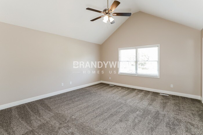 Building Photo - 303 Amesbury Dr