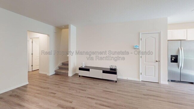 Building Photo - 2841 Rotterdam Dr