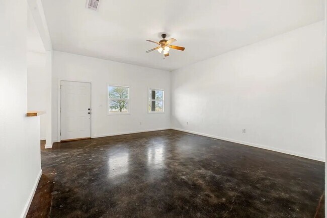 Building Photo - 216- 230 COUNTY ROAD 122