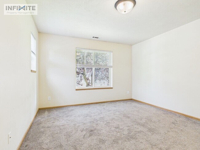 Building Photo - Cozy 3 Bedroom Home with 2-Car Garage in Prime West Bozeman Location