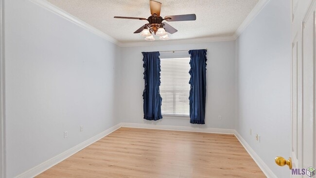 Building Photo - 4464 Highland Rd