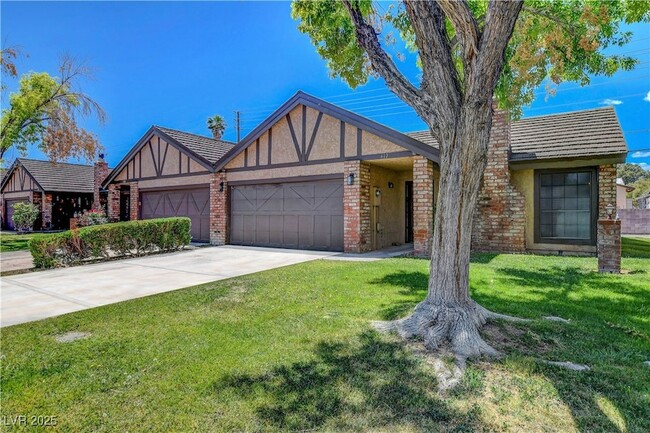 Building Photo - 612 Buttonwood Ln