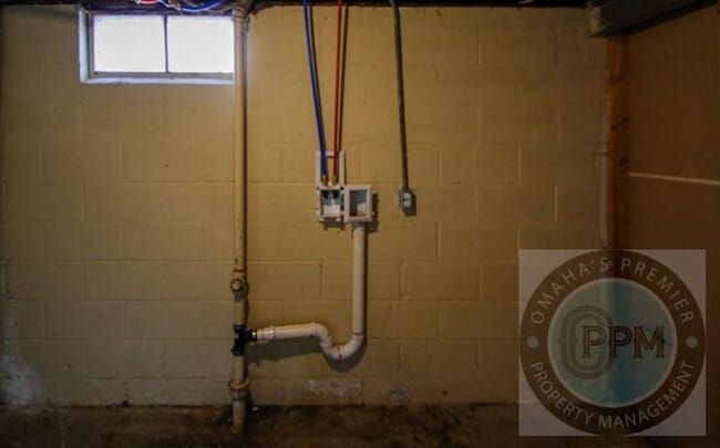 Building Photo - 3 Bed House in District 66!