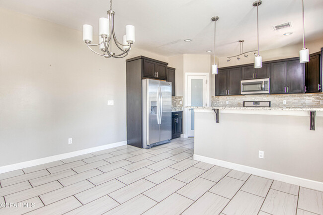 Building Photo - 14700 Harry Flournoy Ave