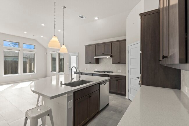 Building Photo - 25402 Kidwiler Dr
