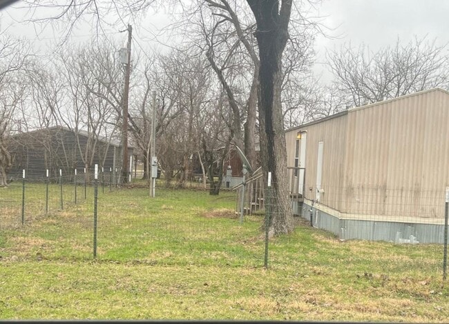 Building Photo - 1425 Cardinal Terrace