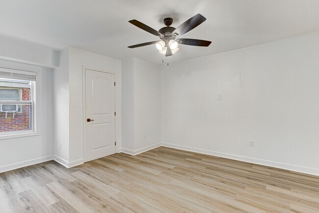 Building Photo - Beautifully Updated Home in East Memphis
