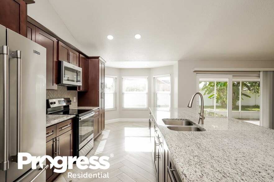 Building Photo - 2877 Middleton Cir