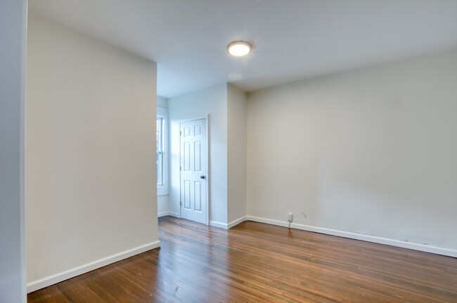 Building Photo - 49-51 Kibbe St - Unit 202