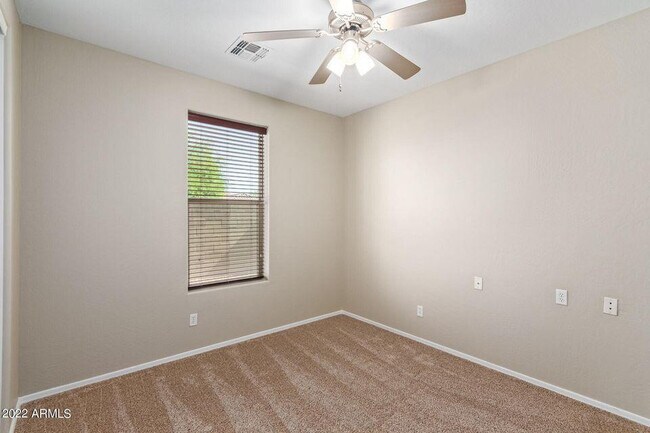 Building Photo - 15465 W Glenrosa Ave