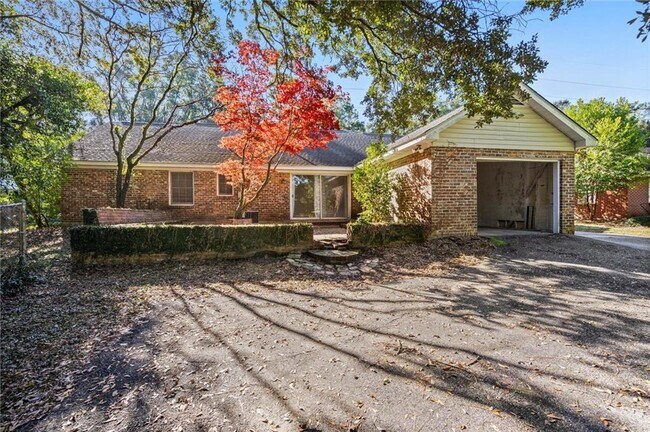 Building Photo - 5510 Gaillard Dr