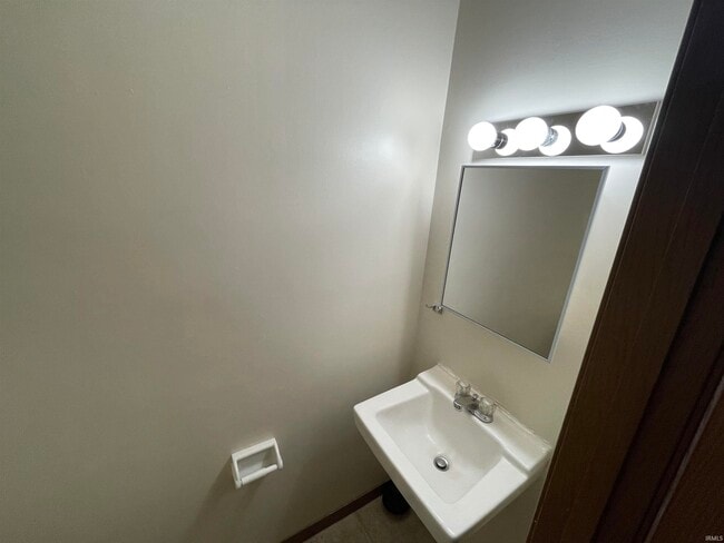 Building Photo - 2309 S Burberry Ln