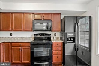 Building Photo - 302 Ridgecrest Ct