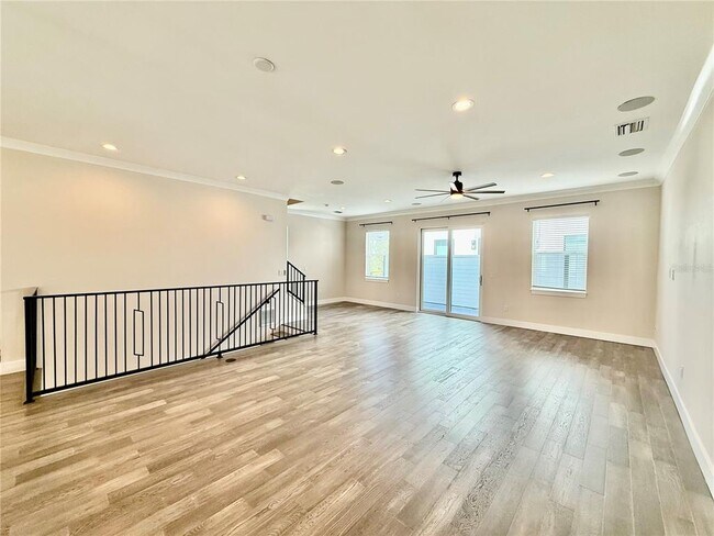 Building Photo - 4910 W McElroy Ave