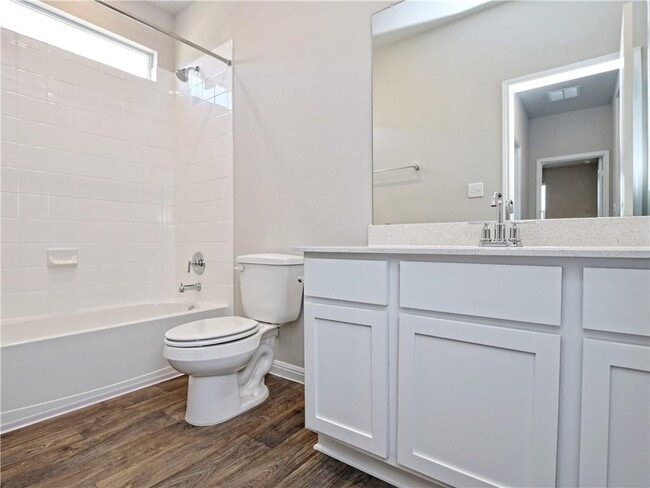 Building Photo - 401 Rainmaker Ln