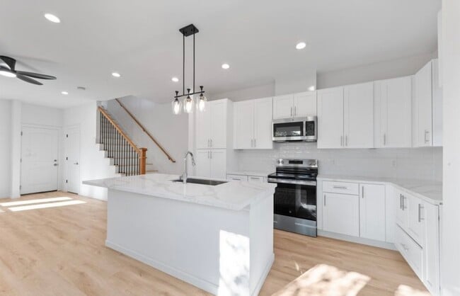 Building Photo - 4227 Gunter St