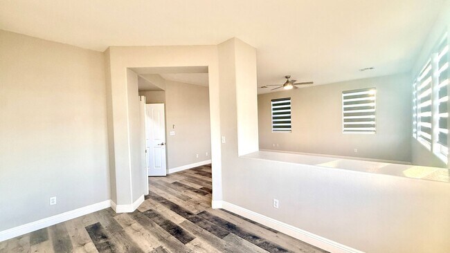Building Photo - Five bedroom home in Henderson with downstairs bedroom and pool And Spa