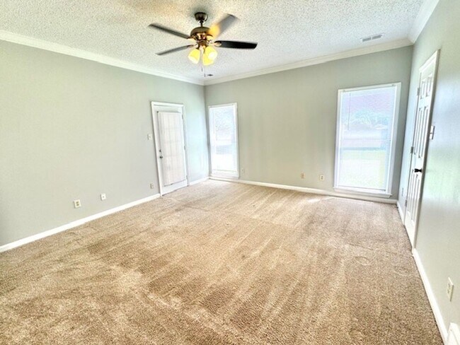 Building Photo - MeadowRidgeDr2373