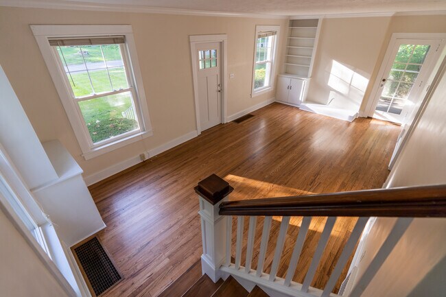 Building Photo - 418 E. Washington Blvd.