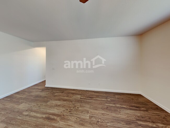 Building Photo - 7161 E Bobwhite Ct