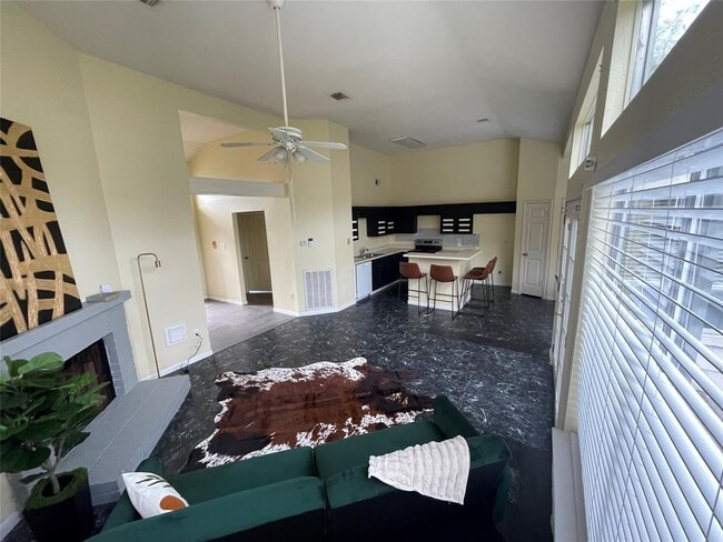 Building Photo - 18534 Trail Bend Ln