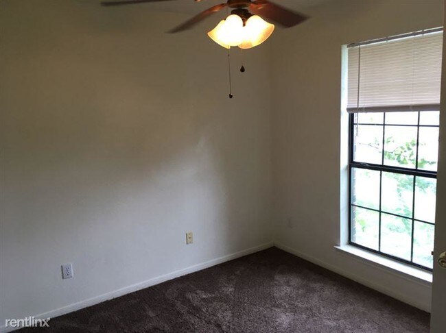 Building Photo - 3815 Sawtooth Drive