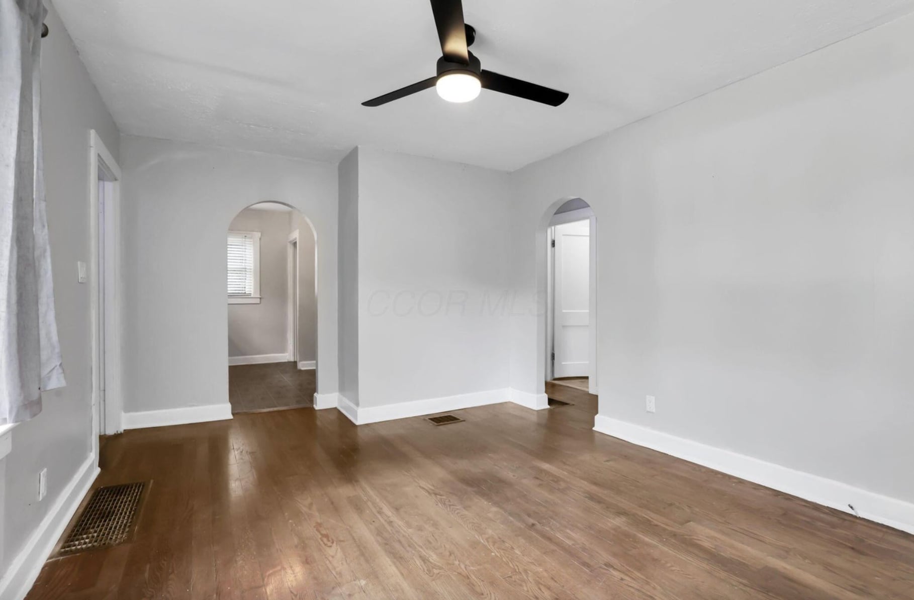 Building Photo - 2940 Hiawatha St