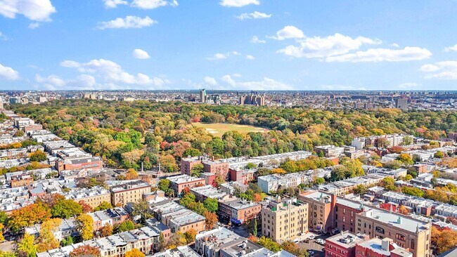 Building Photo - 461 Prospect Ave