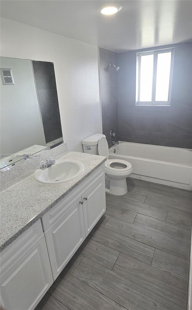 Building Photo - 10820 SW 200th Dr