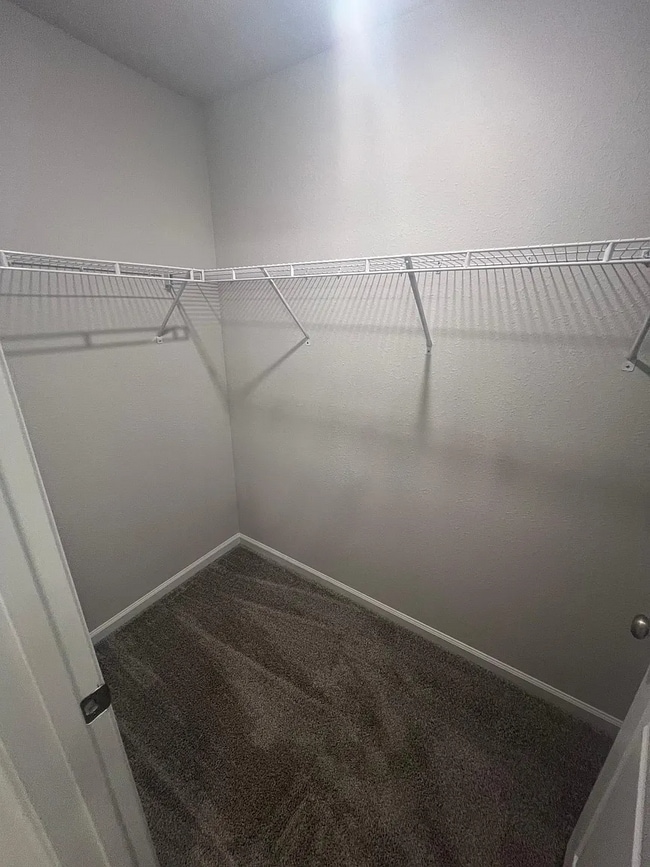 Building Photo - 840 Hartshill Pl