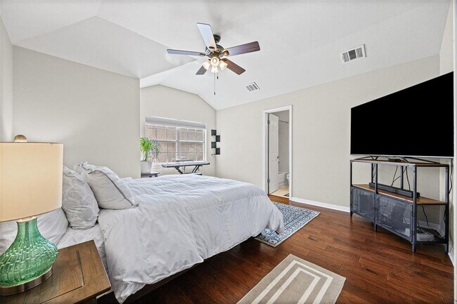 Building Photo - 13019 Scofield Farms Dr