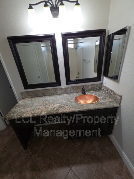 Building Photo - 25025 Clover Creek Ln