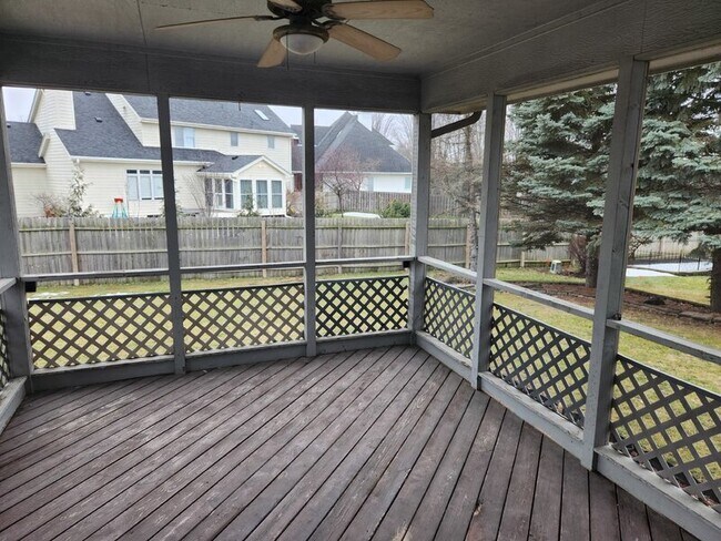 Building Photo - 13500 Sheridan Ave