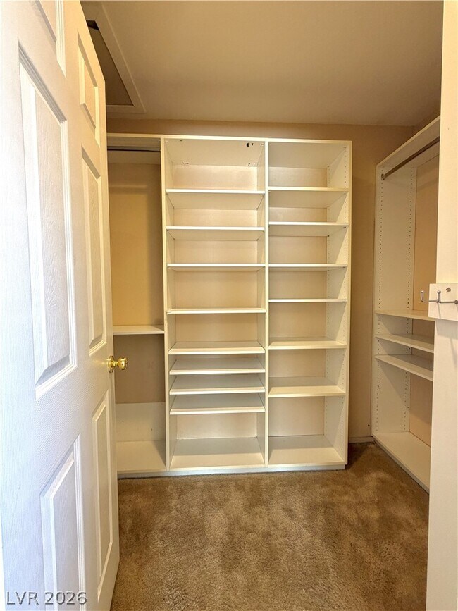 Building Photo - 1420 Dream Bridge Dr