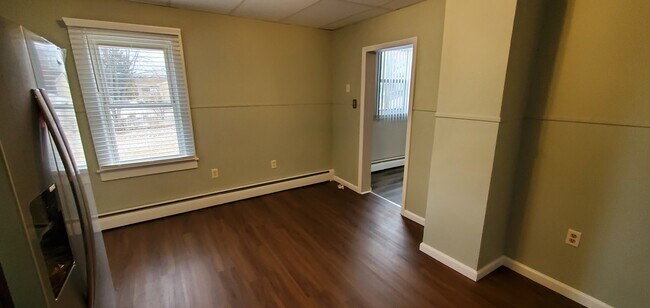 Building Photo - 27 E Coal St