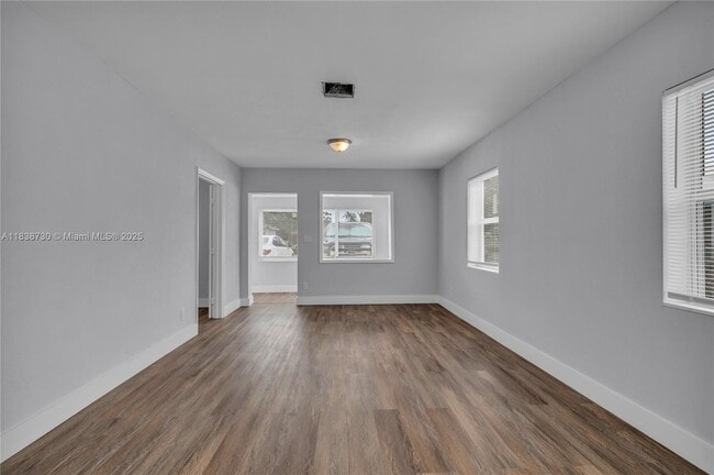 Building Photo - 2243 Greene St.
