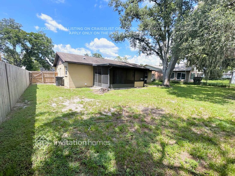 Building Photo - 305 Spring Creek Ave