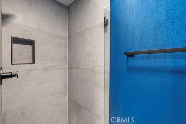 Building Photo - 421 E Balboa Blvd