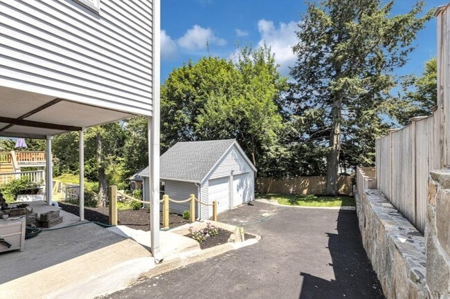 Building Photo - 2 bedroom in Boston MA 02131