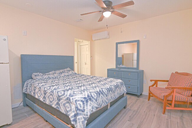 Building Photo - 509 Cardinal Dr