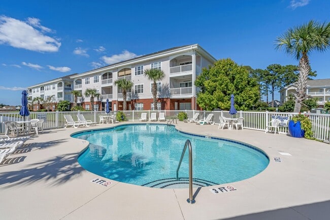 Building Photo - 4140 Hibiscus Dr