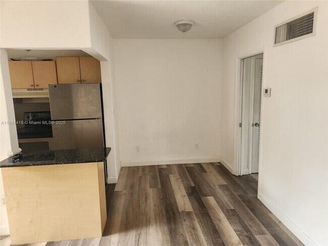 Building Photo - 7505 SW 82nd St