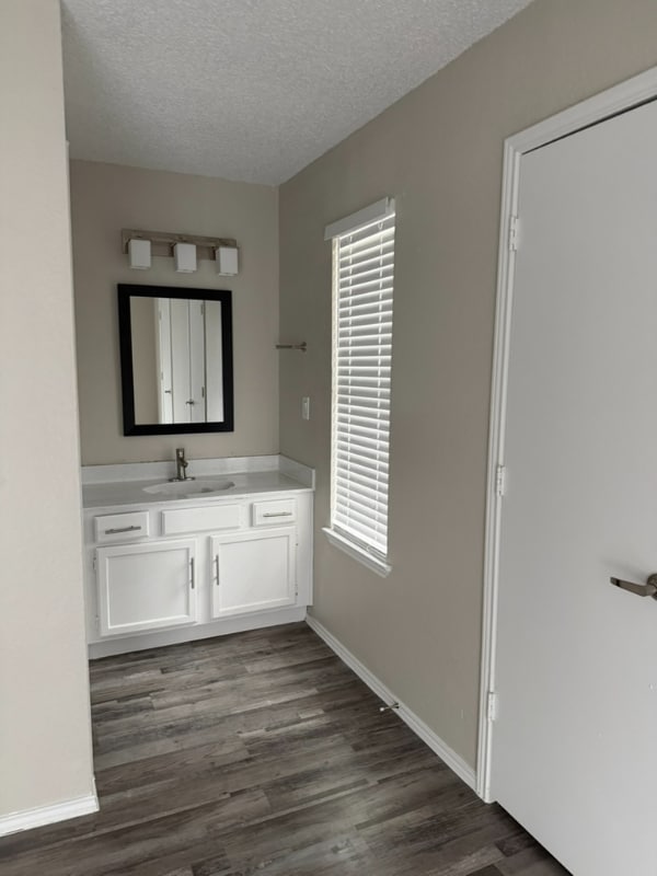 Building Photo - 3016 Gregory Ln