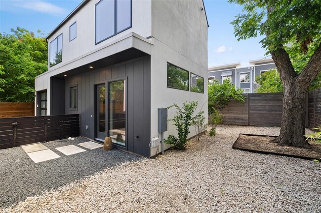 Building Photo - 1903 Frazier Ave