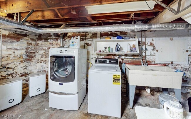 Building Photo - 2616 Traymore Rd